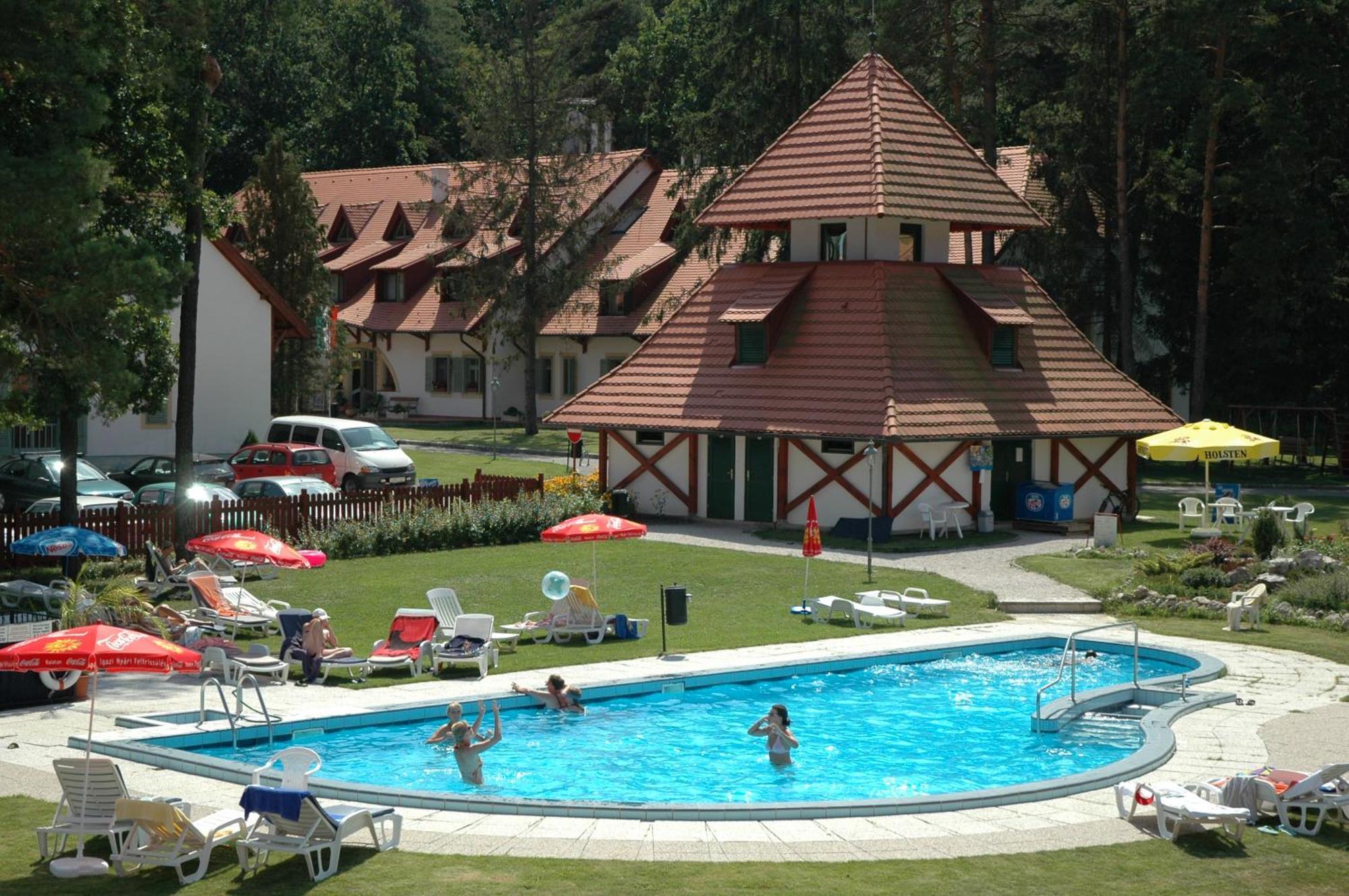Готель Abbazia Country Club Nemesnep Екстер'єр фото