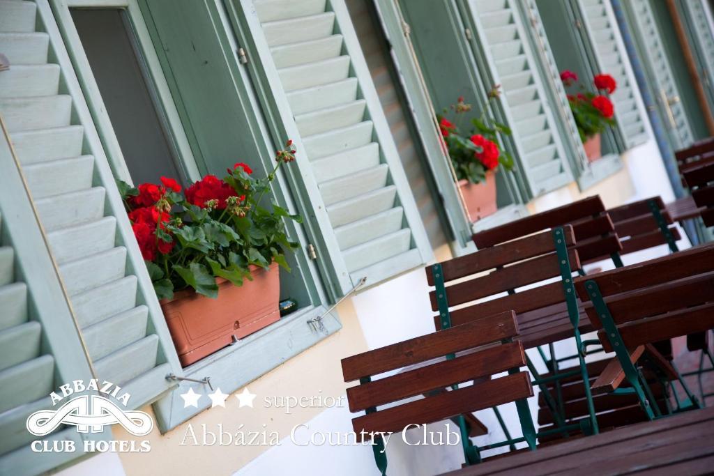 Готель Abbazia Country Club Nemesnep Екстер'єр фото